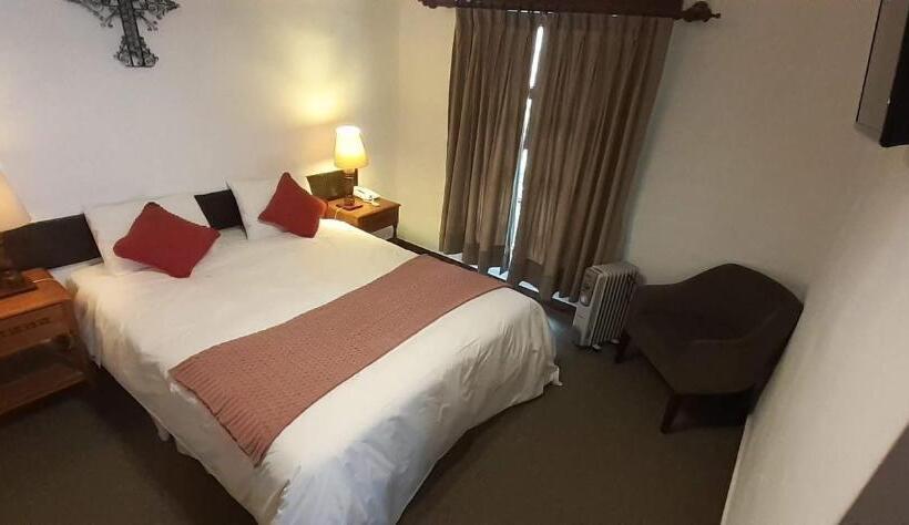 هتل El Patio De Monterrey