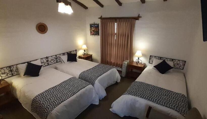 هتل El Patio De Monterrey