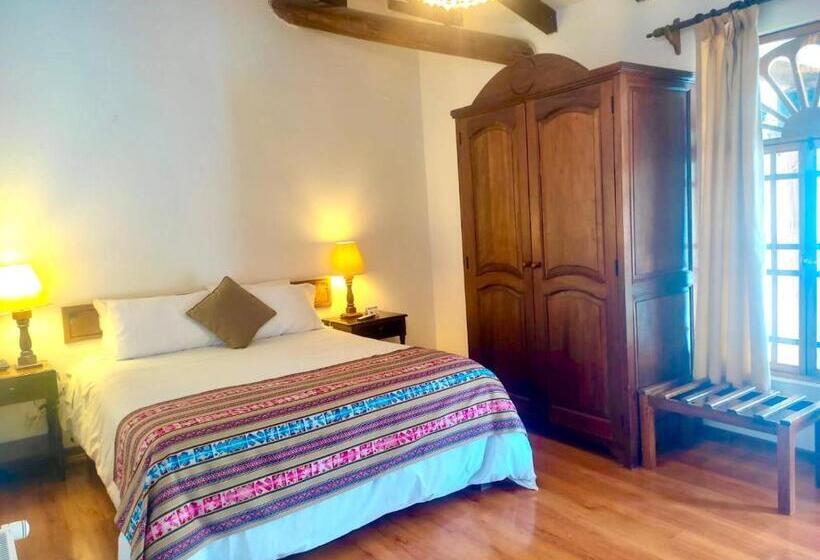 هتل El Patio De Monterrey