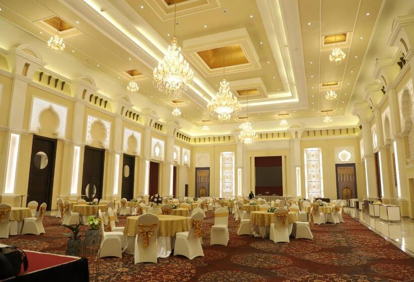 هتل Geeta Sarovar Portico Panipat