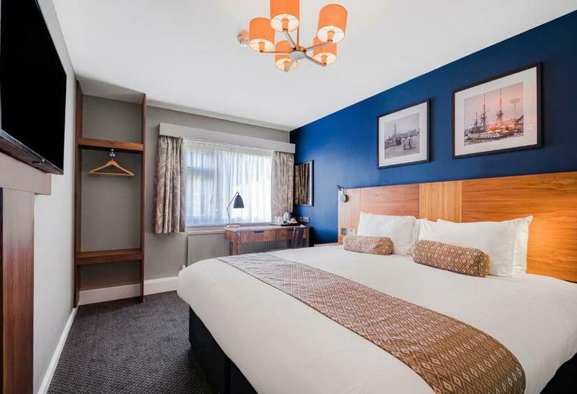 Отель The Red Lion By Innkeeper S Collection