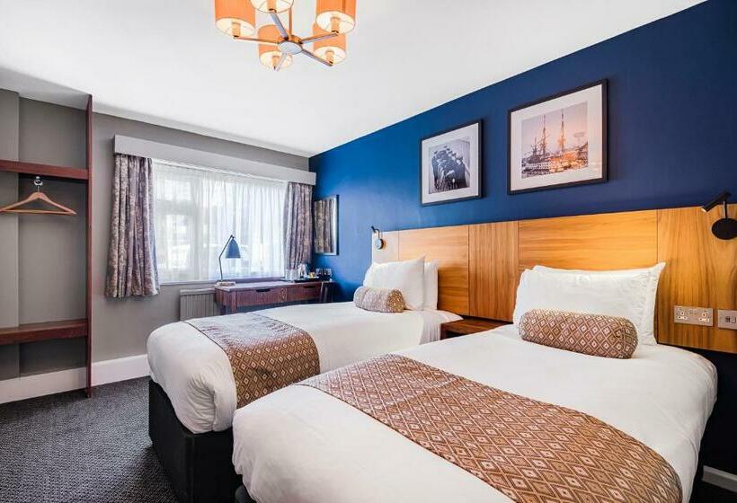 Отель The Red Lion By Innkeeper S Collection