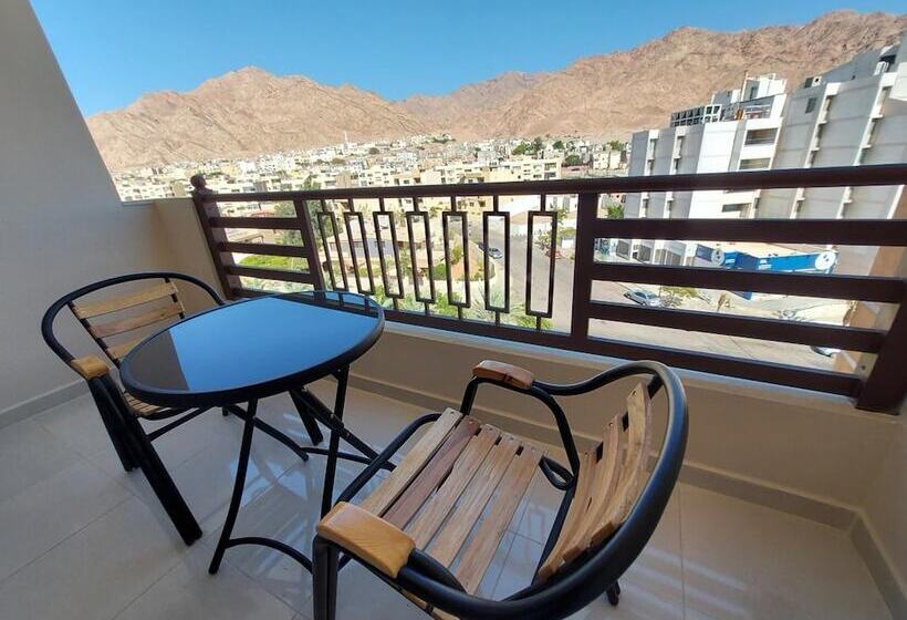 هتل Jordan Seasons