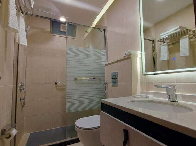 هتل Jordan Seasons