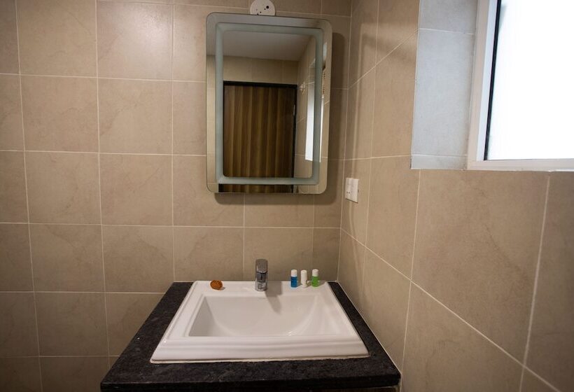 בית מלון כפרי Mayura Novacity Goa