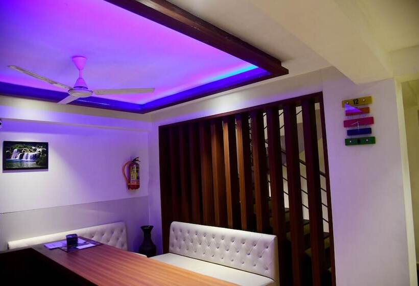 فندق Monarch Center Point Near Dahanu Beach, Bordi