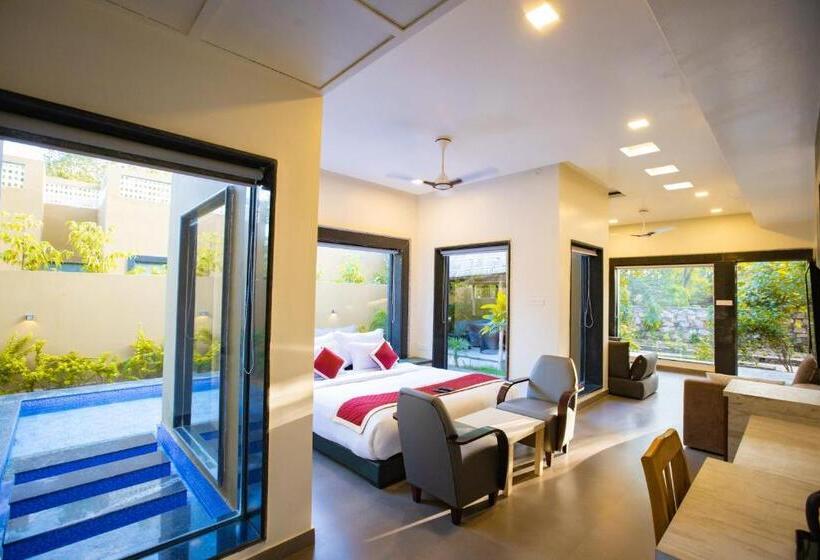 هتل Nature Village Resort