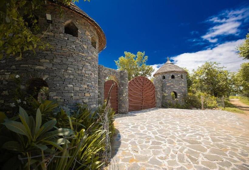 هتل Nature Village Resort