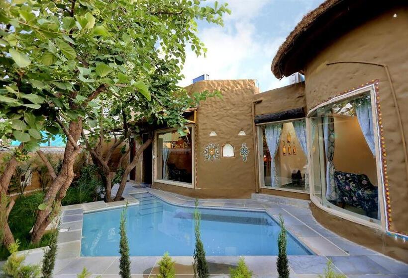 هتل Nature Village Resort