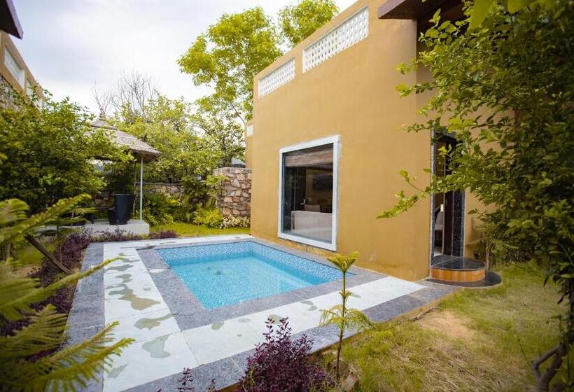 هتل Nature Village Resort