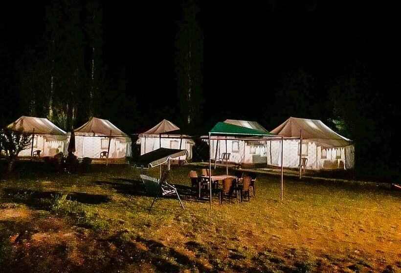 בית מלון כפרי Paradise North Camp