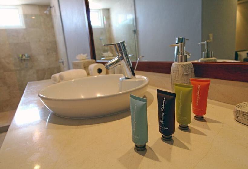 هتل Punta Mita Luxury Beachfront Condo