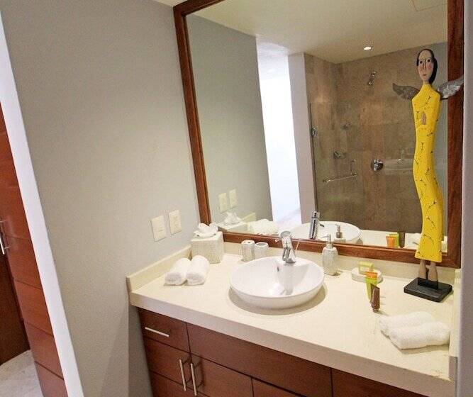 هتل Punta Mita Luxury Beachfront Condo