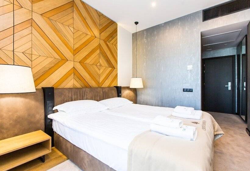 هتل Spa & Wellness Saint Charbel