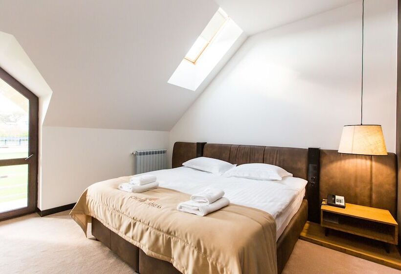 هتل Spa & Wellness Saint Charbel