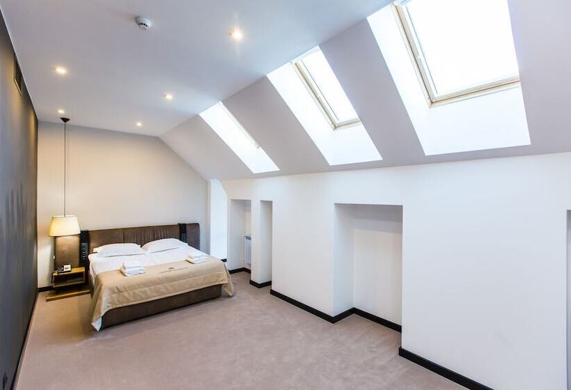 هتل Spa & Wellness Saint Charbel