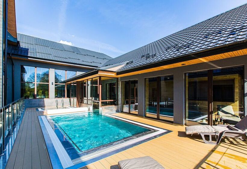 هتل Spa & Wellness Saint Charbel