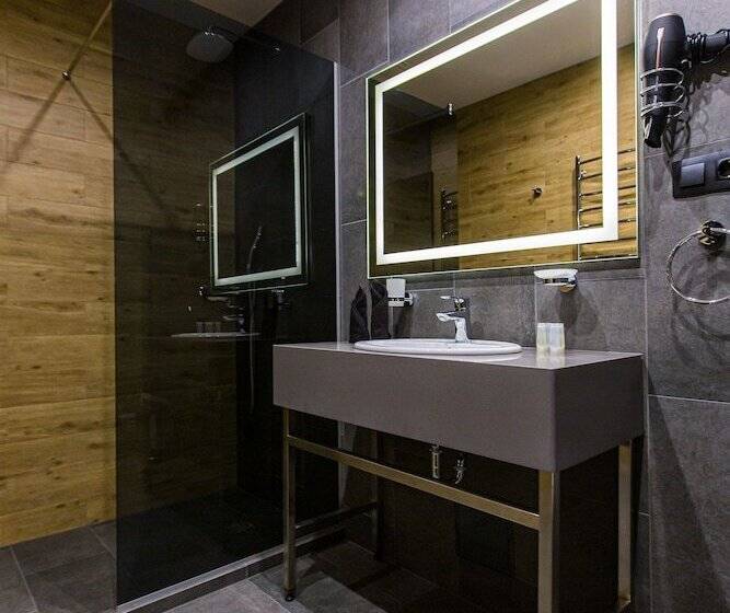 هتل Spa & Wellness Saint Charbel