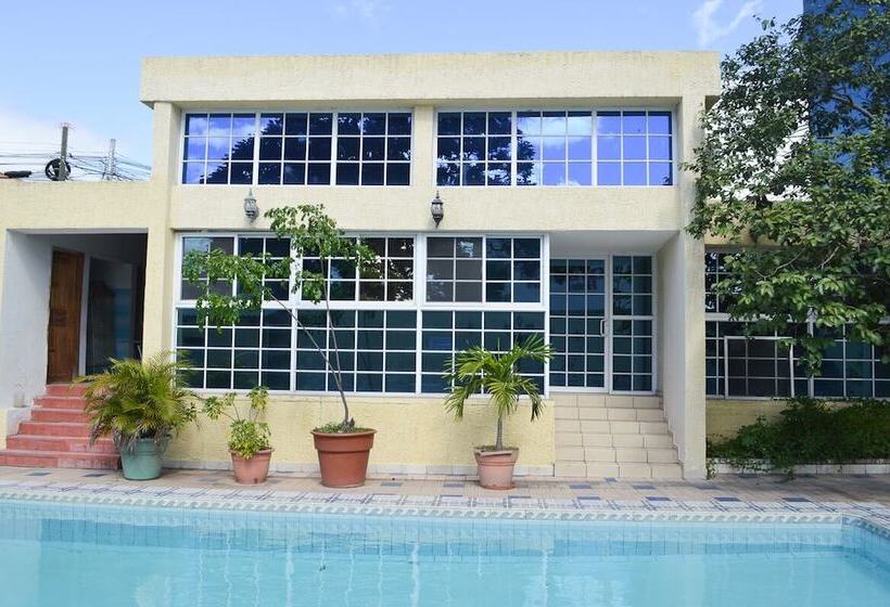 هتل Suites La Aurora