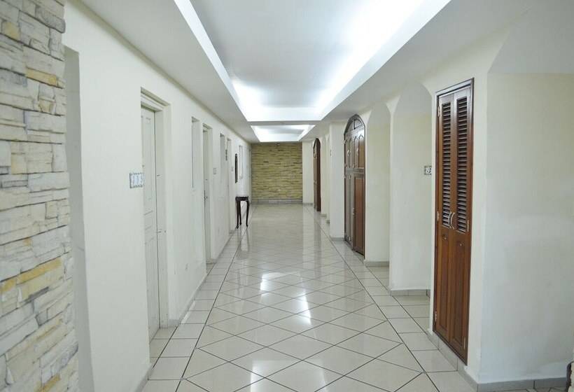 هتل Suites La Aurora