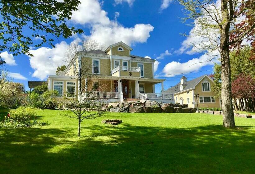 فندق Tattingstone Inn