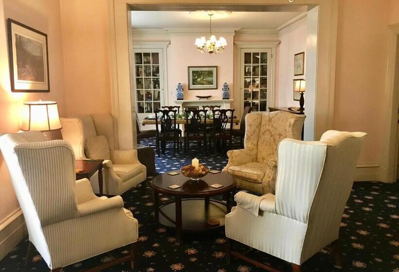 فندق Tattingstone Inn