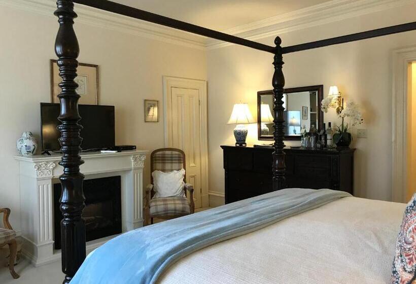 فندق Tattingstone Inn