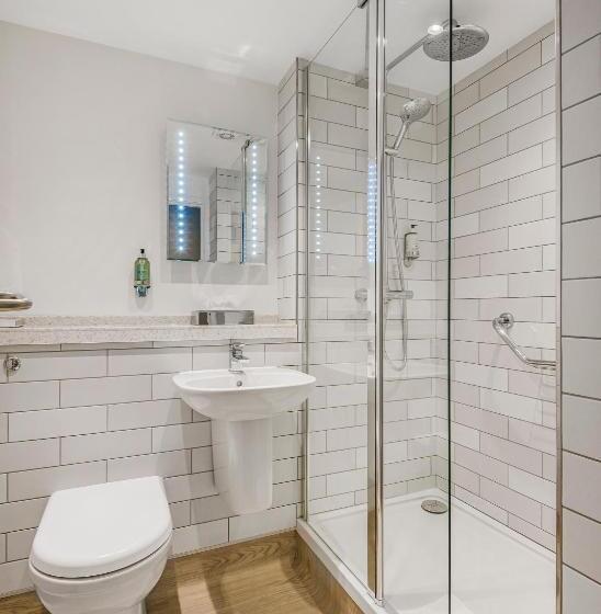 Отель The Red Lion By Innkeeper S Collection