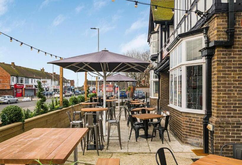 Отель The Red Lion By Innkeeper S Collection