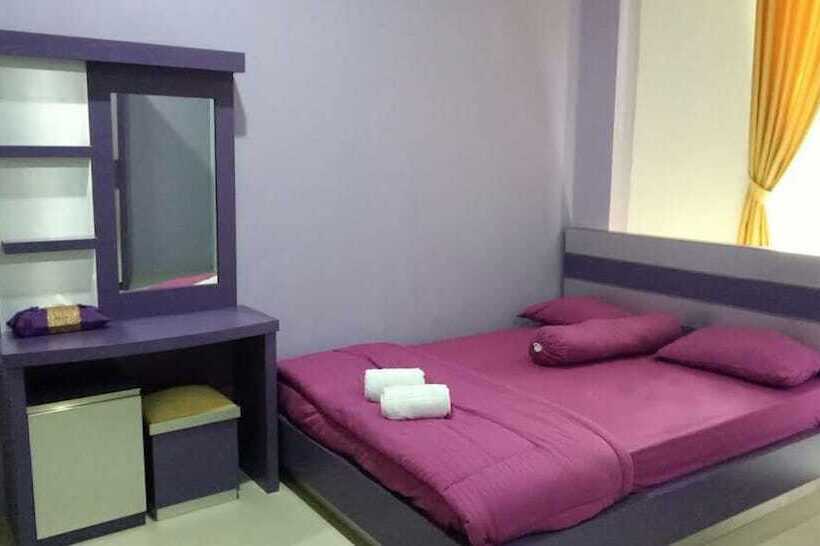 ホテル Ungu Pas Kangen Bekasi