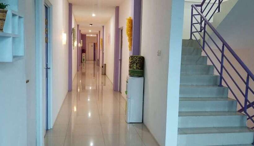 ホテル Ungu Pas Kangen Bekasi