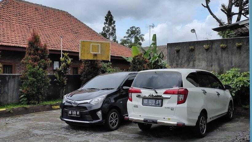 هتل Villa Bhatilia
