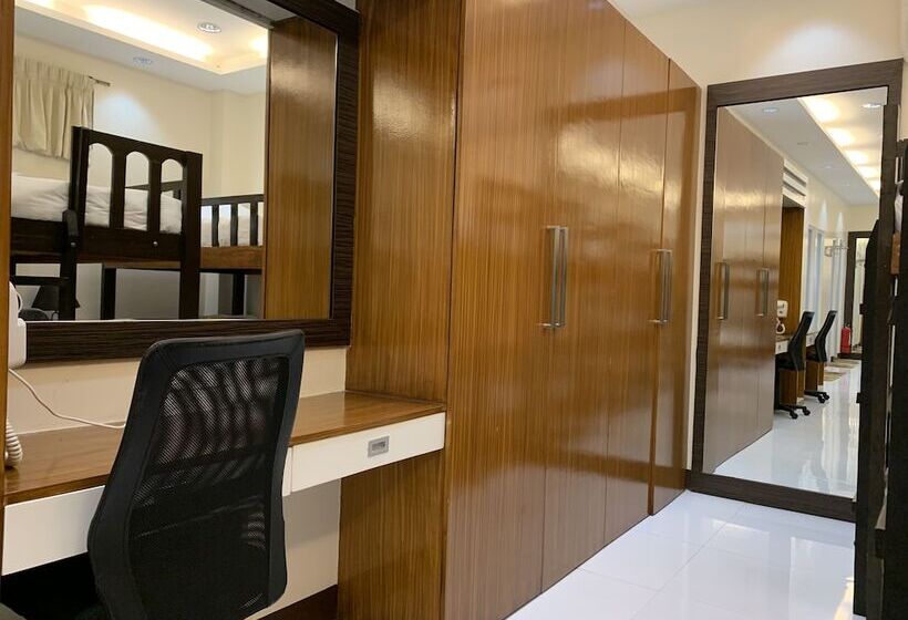 בית מלון כפרי Villa Mj Maristela Beach Resort