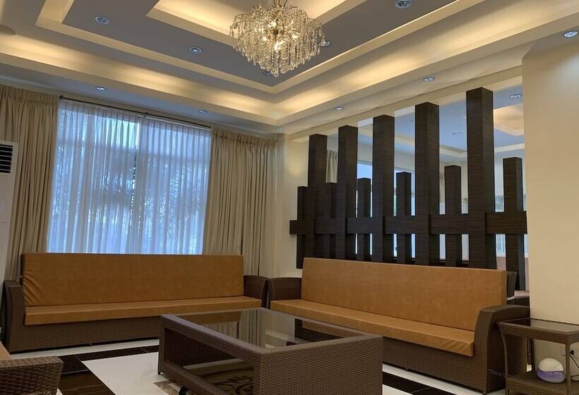 בית מלון כפרי Villa Mj Maristela Beach Resort