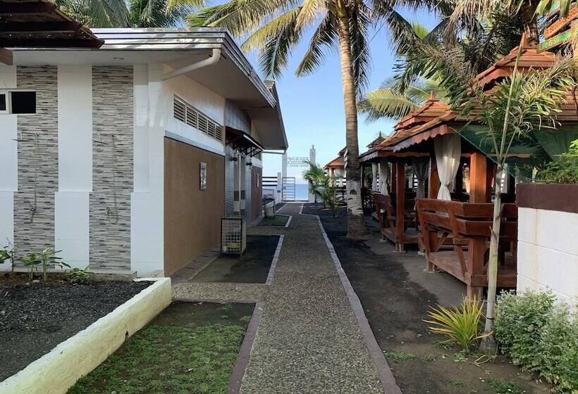 בית מלון כפרי Villa Mj Maristela Beach Resort