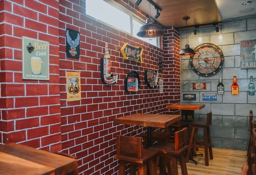 בית מלון כפרי Villa Mj Maristela Beach Resort