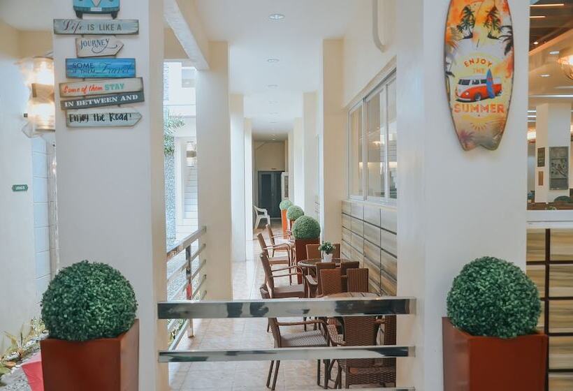 בית מלון כפרי Villa Mj Maristela Beach Resort