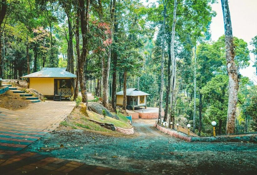ホテル Vythiri Wild Forest Resort