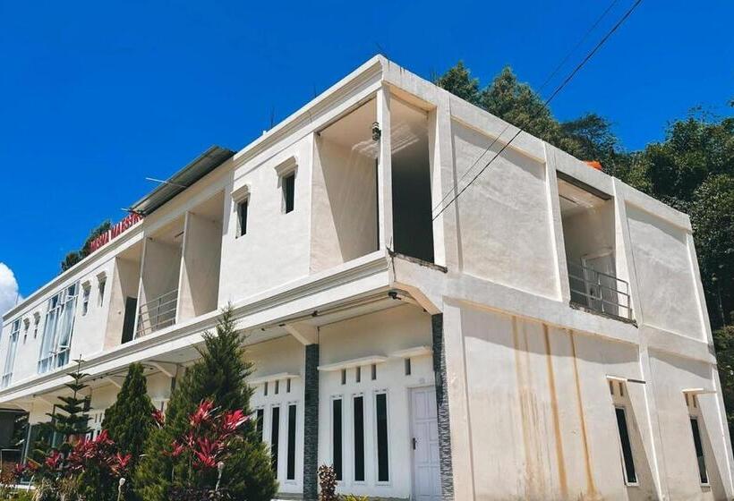 هتل Wisma Maestro Toraja Mitra Reddoorz