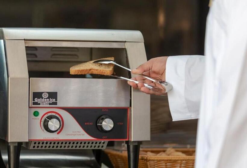 בית מלון כפרי Y Platinum