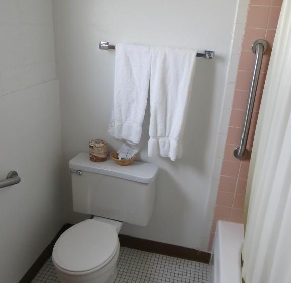 فندق على الطريق Holiday Lodge