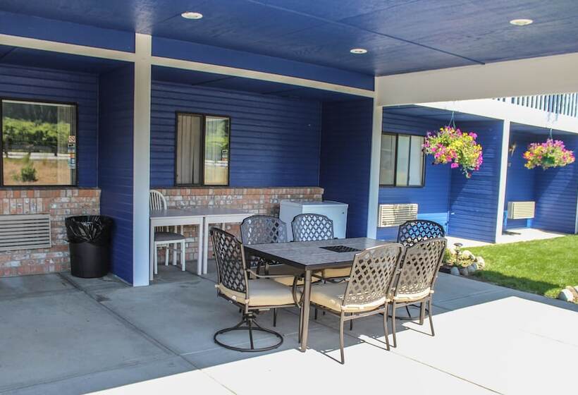 モーテル Wedge Mountain Inn