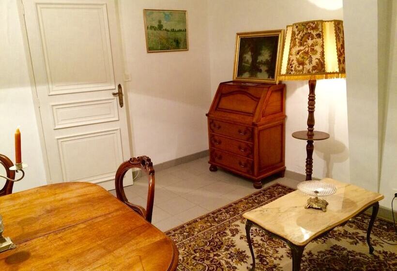 بنسيون Château De Saint Bohaire