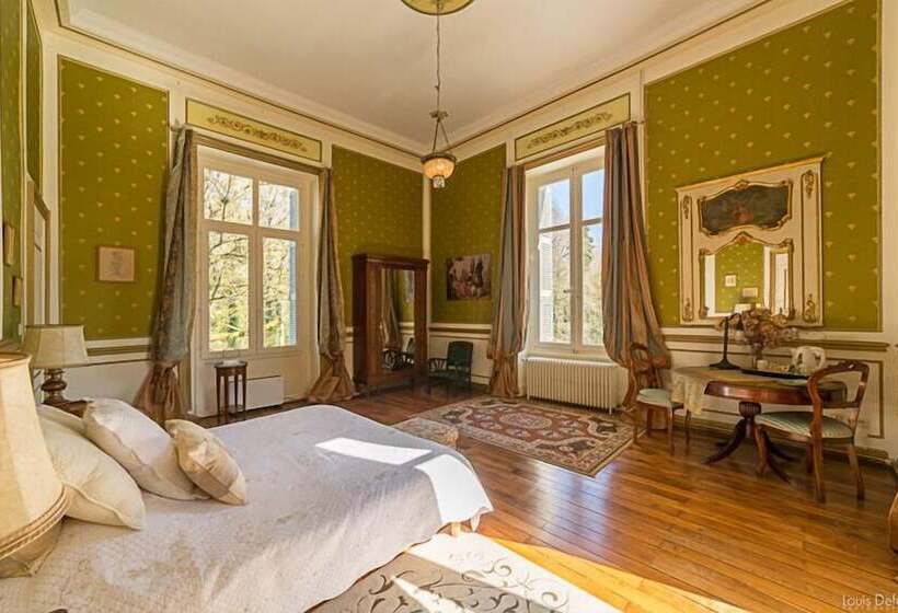 بنسيون Château De Saint Bohaire