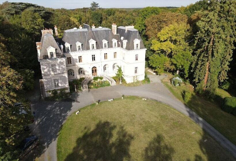 بنسيون Château De Saint Bohaire