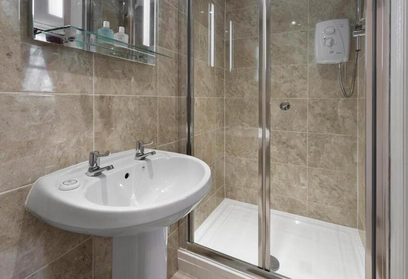 بنسيون Beechwood