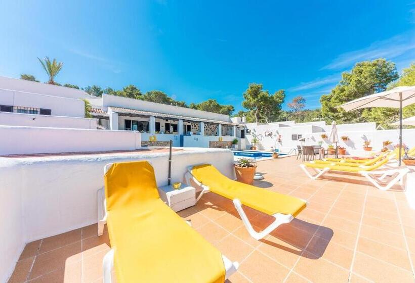بنسيون Hostal Cala Moli