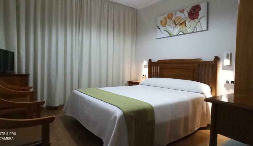 بنسيون Hostal Rivas