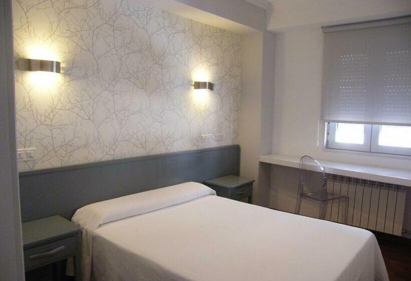 펜션 Hostal Valadares