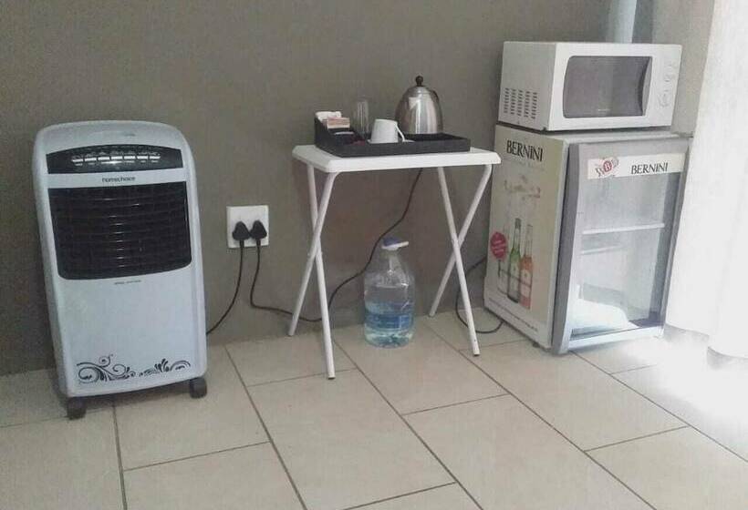 بنسيون Kubo Bed And Breakfast